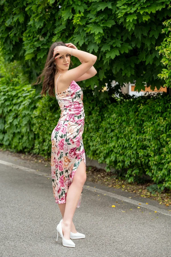Abito Meghan - Fiori Prugna - immagine 2