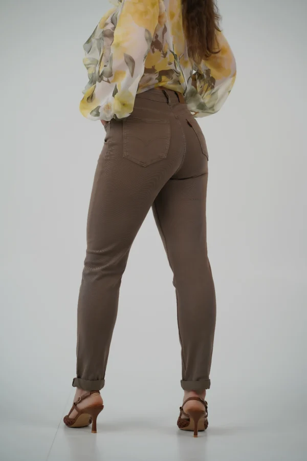 Jeans Mom Fit - Mocha Mousse - immagine 3