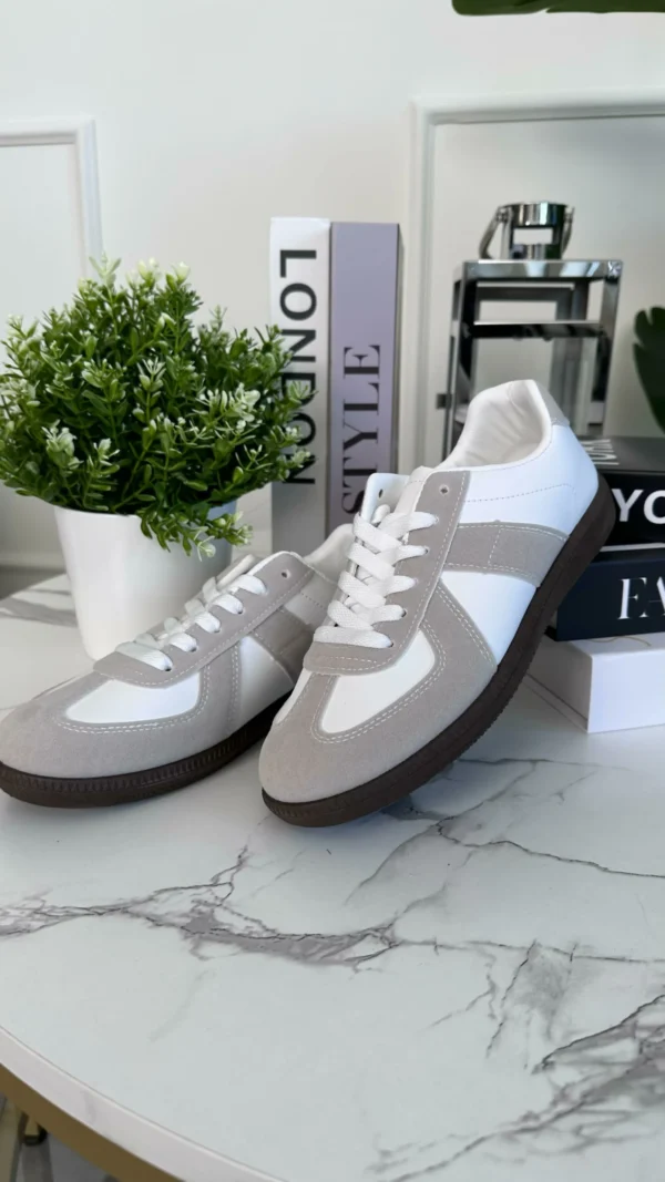 Sneakers Gory