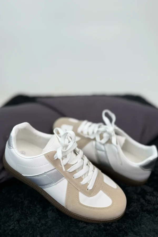 Sneakers Gory