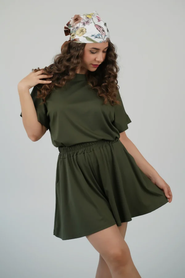 Completo T-Shirt + Shorts con Bandana - immagine 18