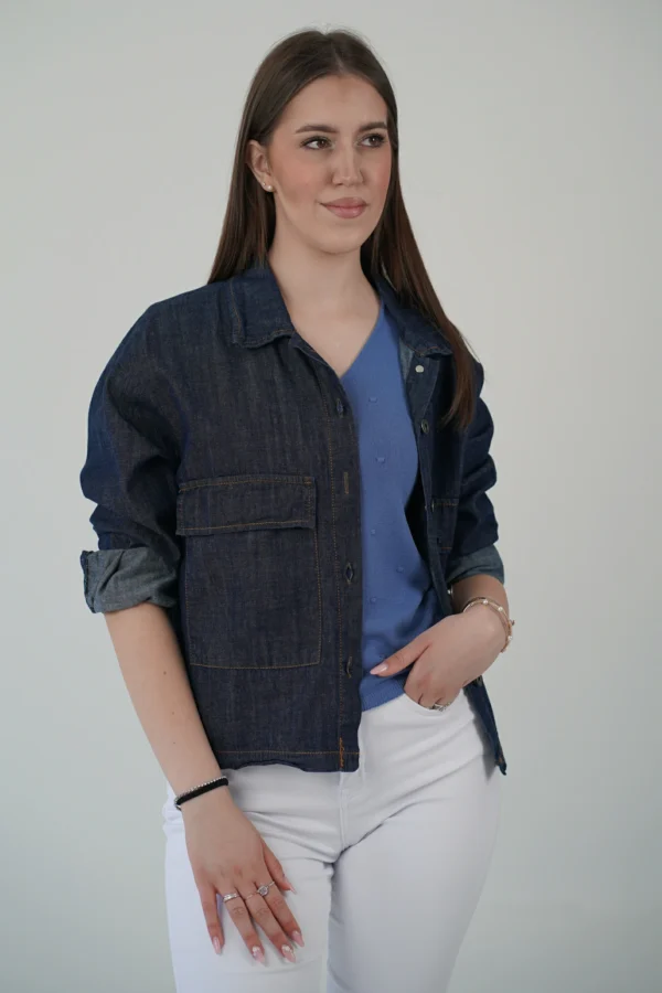 Shacket in Jeans