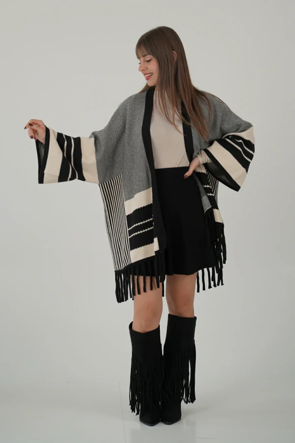 Cardigan Lungo con Frange - immagine 9