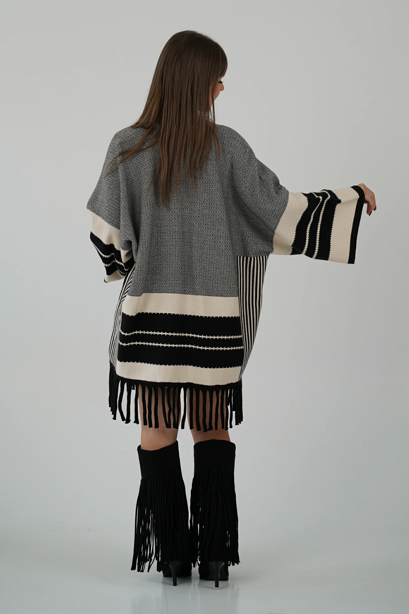 Cardigan Lungo con Frange - immagine 10