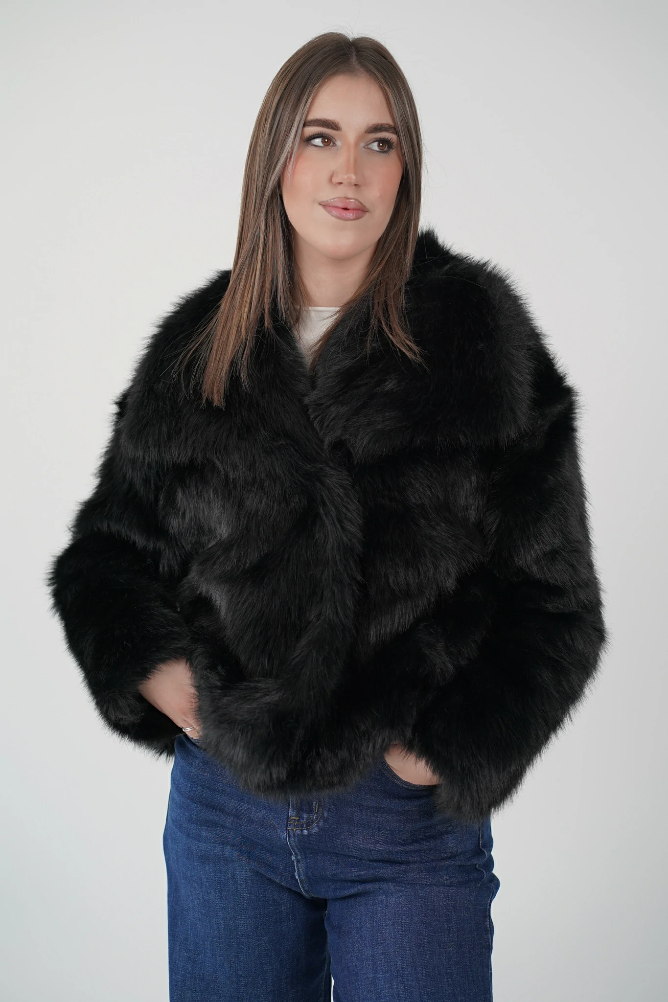 Pelliccia con Collo Ampio - immagine 17