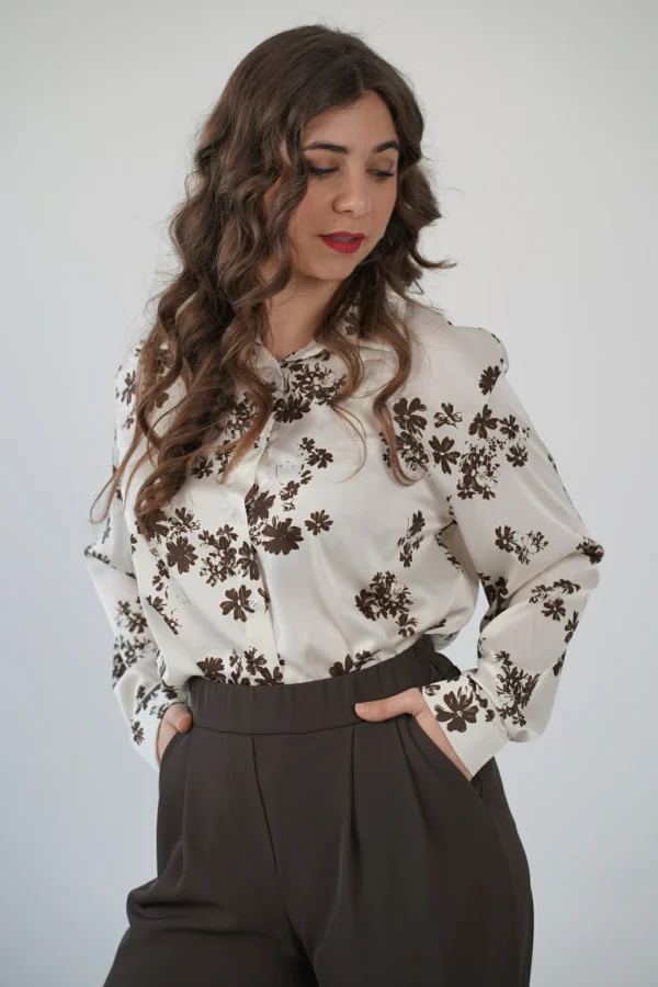 Camicia in Raso con Fiori Cioccolato