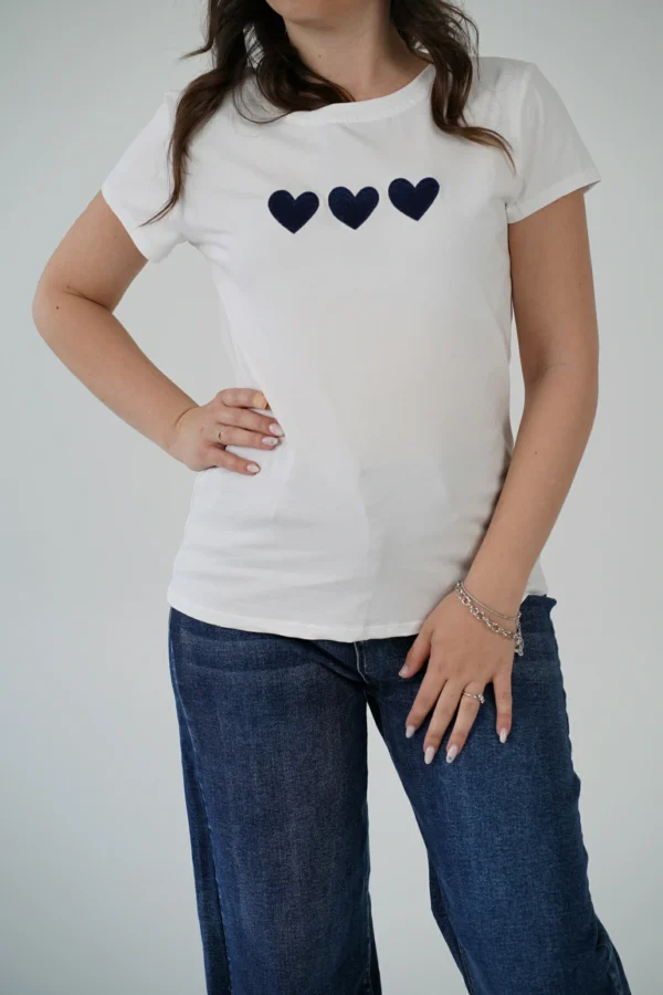 T-Shirt Love Me