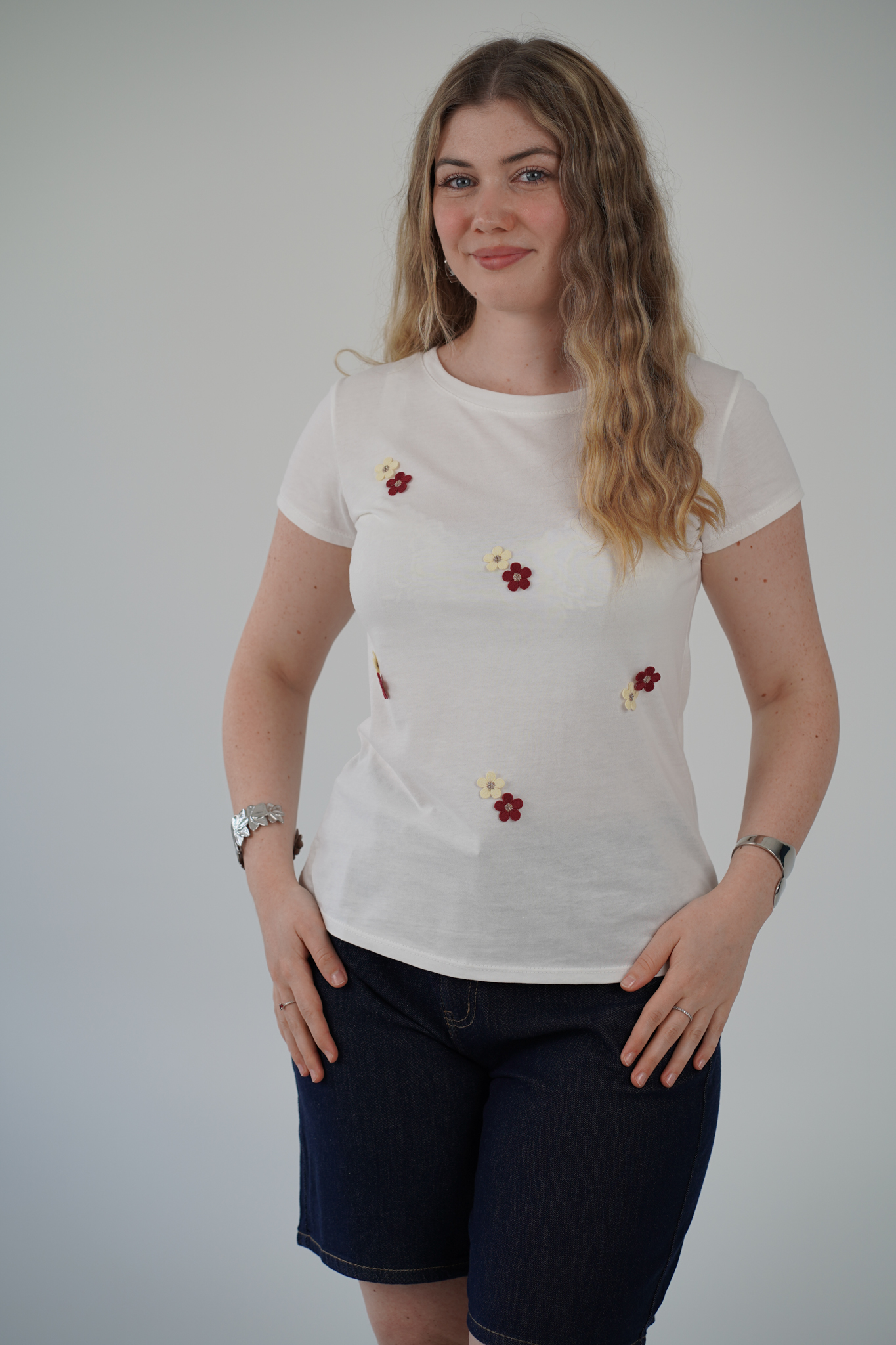 T-Shirt Margherita🌼 - immagine 3