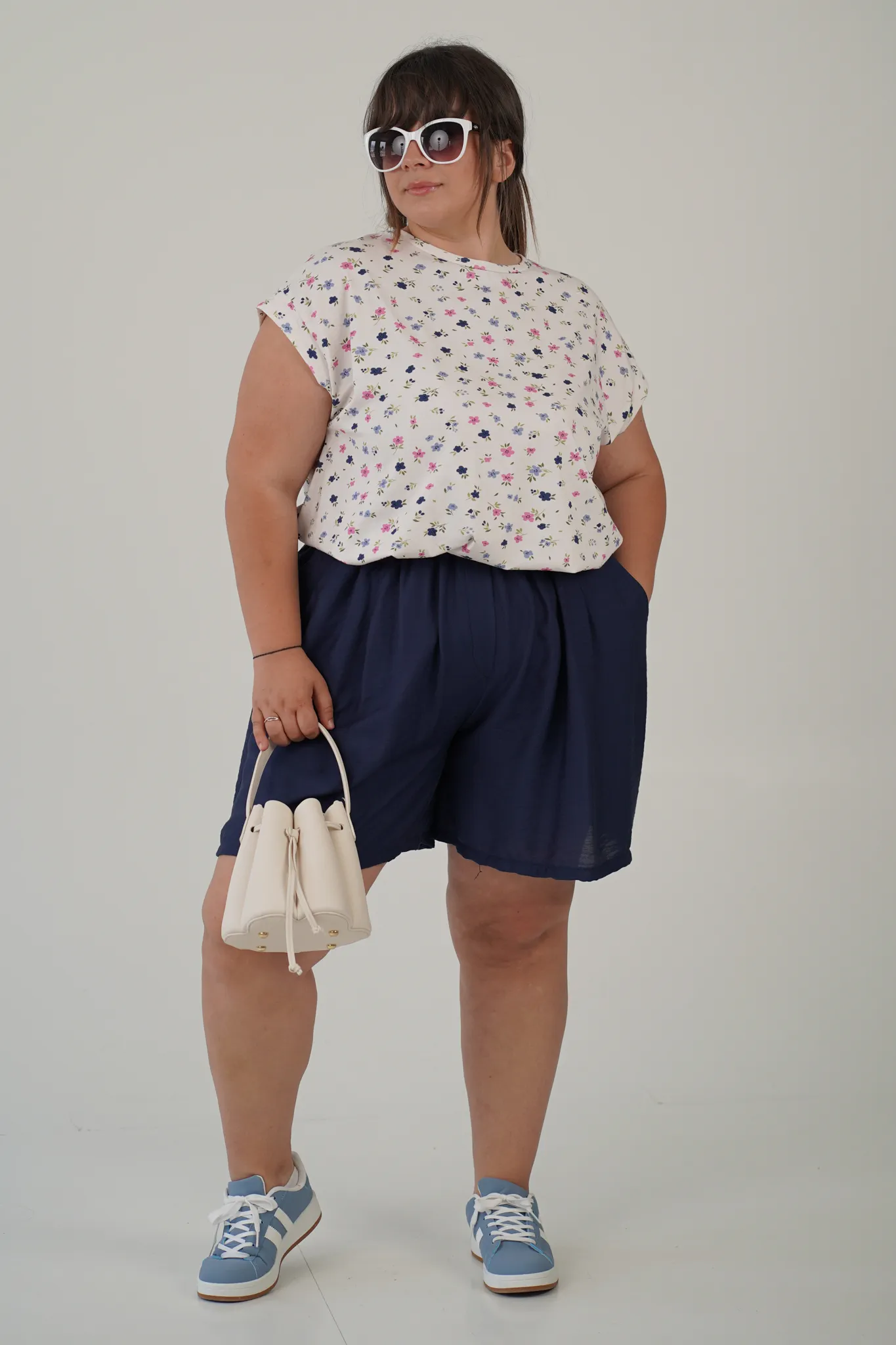 T-Shirt Karen Curvy - immagine 4